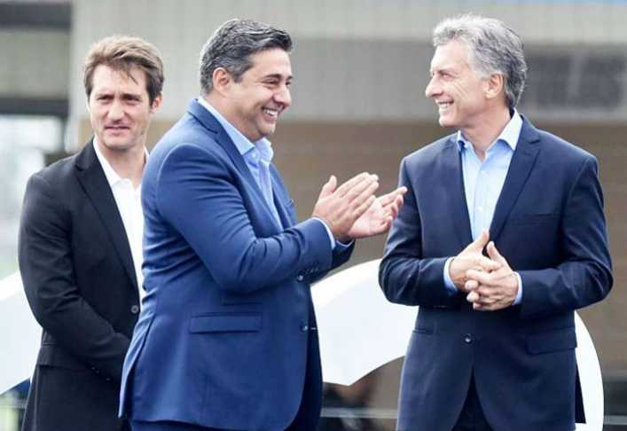 Macri quiere postergar la despedida de Riquelme