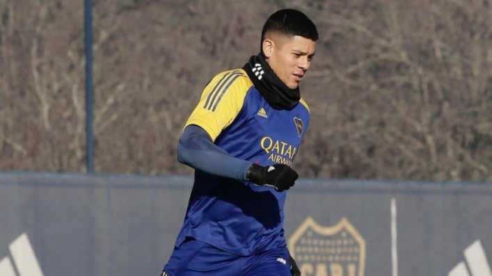 Marcos Rojo, el jugador de Boca Juniors que corta sus pantalones