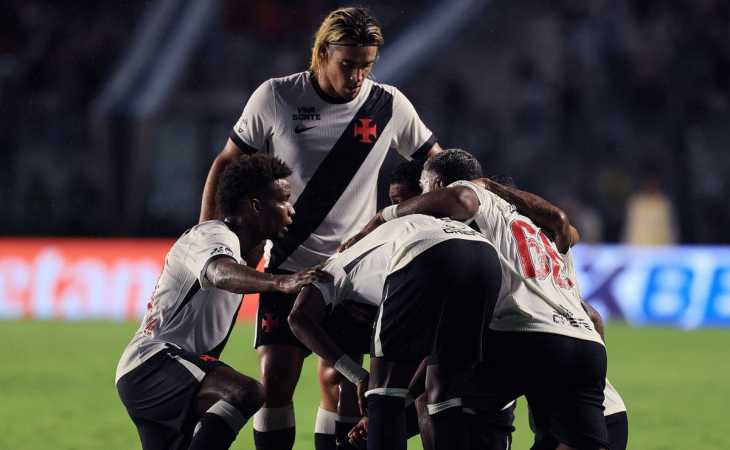 Marino Hinestroza rechazó ir a Boca y ahora le va mal: su DT lo liquidó en conferencia