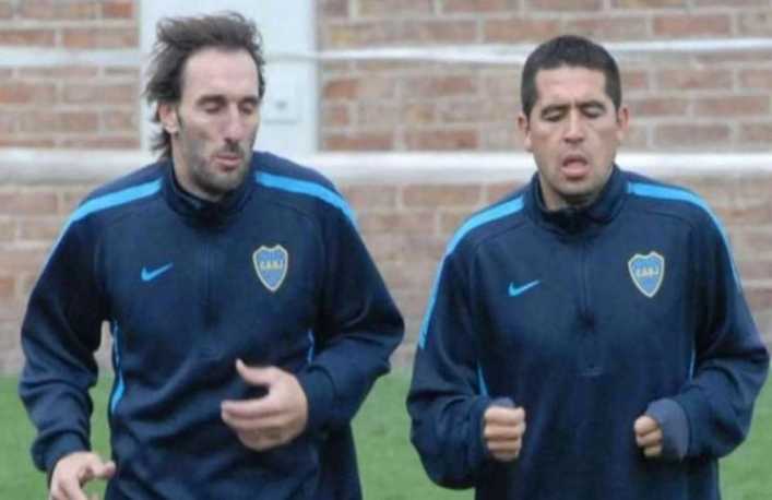 Más problemas para Boca: Schiavi salió a pegarle a Riquelme
