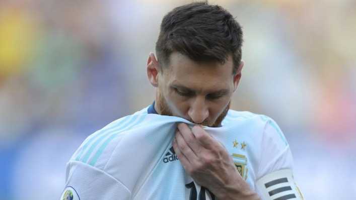 Messi lo da todo cantando el himno argentino en Maracaná