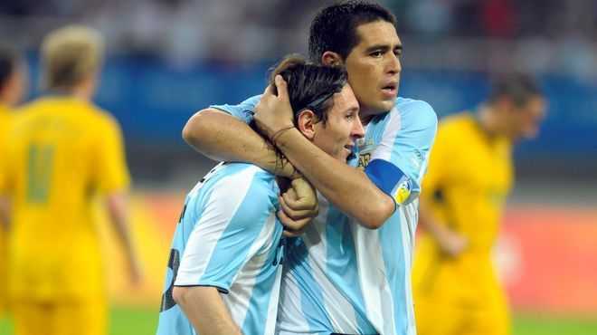 FOTO: Lionel Messi y Juan Román Riquelme: dos potencias se saludan