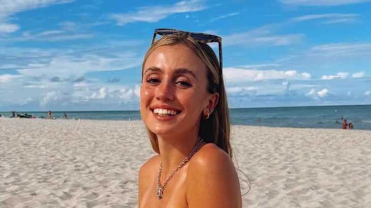 Morena Beltrán festejó el triunfo de Argentina con un look escotado de alto impacto