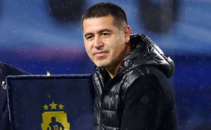 No es un plan B: Riquelme podría ir a buscar a Tiago Palacios incluso si llega Villa