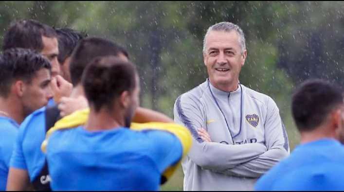 No juega nunca, pero Alfaro confirmó que se entrena en doble turno