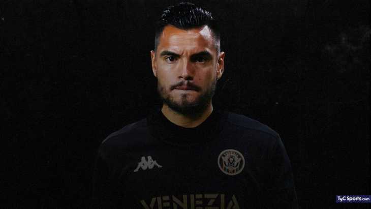 Oferta formal por Sergio Romero, el elegido para suplir a Rossi