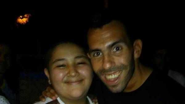 Otro gesto solidario de Tévez