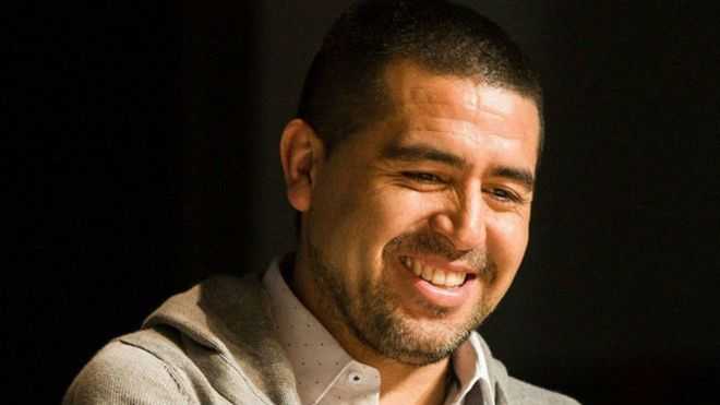 ¿Paolo Guerrero llega a Boca por Juan Román Riquelme?