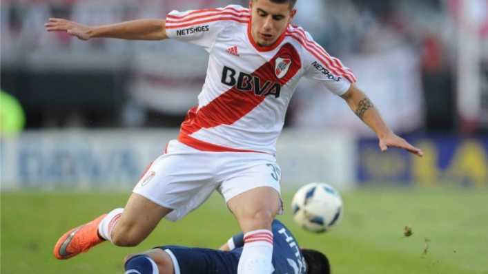 Pertenece a River, no descartaría jugar en Boca y su ídolo es Riquelme