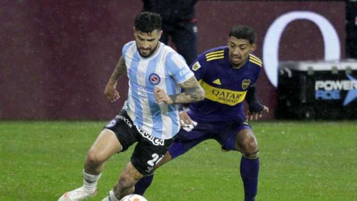 Por algo lo quiere Riquelme: el partidazo de Elías Gómez ante Boca