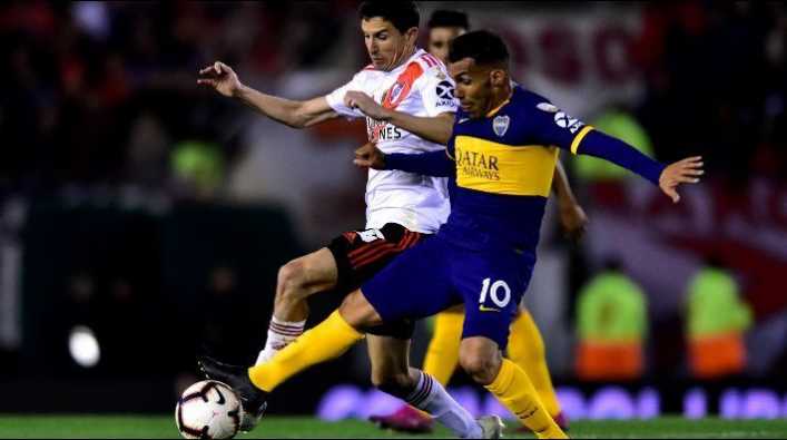 Por los botines de Tevez se pagaron 2.800.000 pesos | JuanRomanRiquelme.com