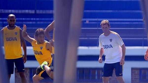 Por qué Angelici cambió y no echó a Arruabarrena