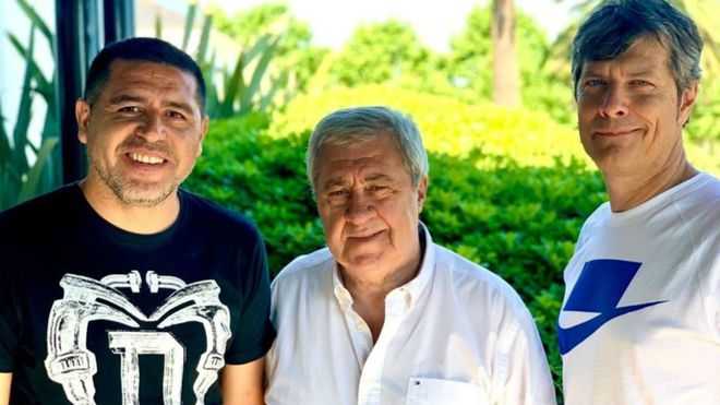¿Primer viaje de Riquelme para buscar un refuerzo?