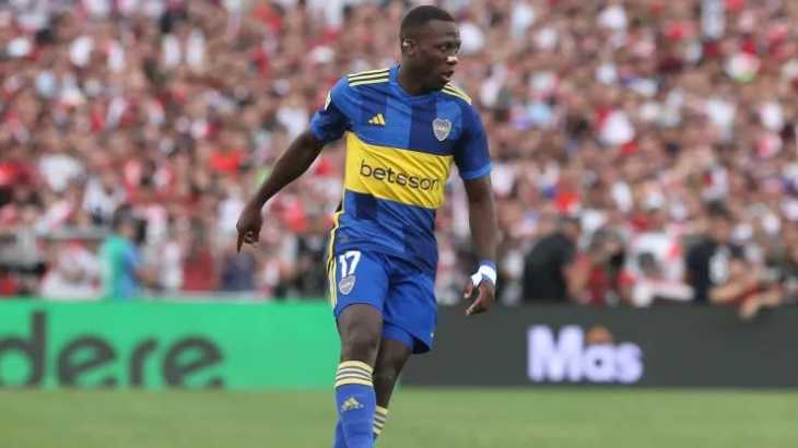 Qué le pasó a Luis Advíncula y por qué se retiró del entrenamiento de Boca