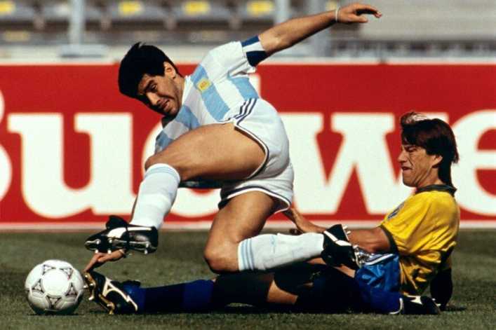 ¿Qué pasó con la pelota de la jugada de Maradona y el gol de Caniggia a Brasil en el Mundial del 90?