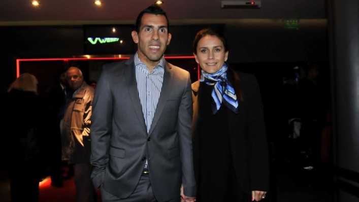 FOTO: ¿Qué tienen en común Hillary Clinton y Carlos Tevez?