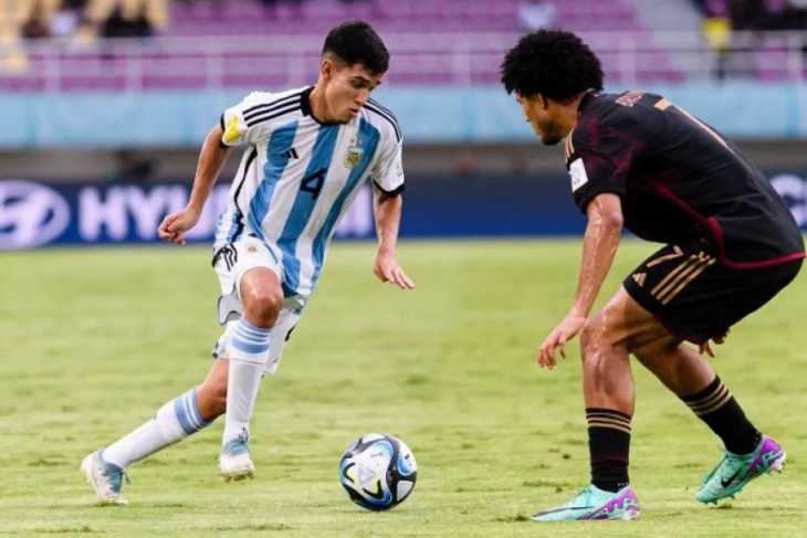 Quién es Dylan Gorosito, la joya de Boca que probó Diego Martínez pensando en la Copa Sudamericana