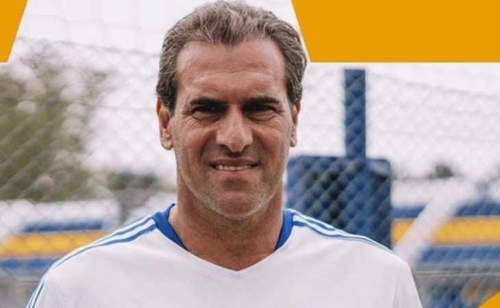 Quién es el DT que se hará cargo del plantel de Boca esta semana si lo de Russo no se cierra rápido