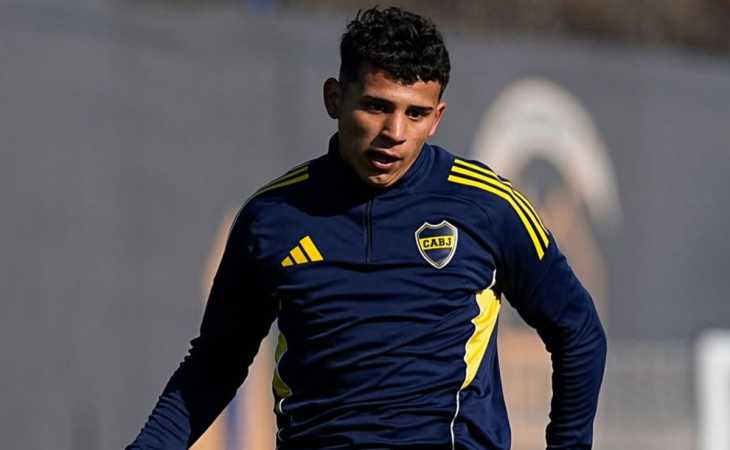 Quiere meterse: Leonel Flores se entrenó en Boca a días del duelo con Universidad Católica