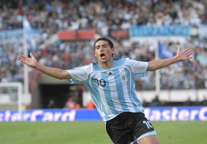 Quieren declarar a Riquelme Personalidad Destacada en el ámbito del Deporte