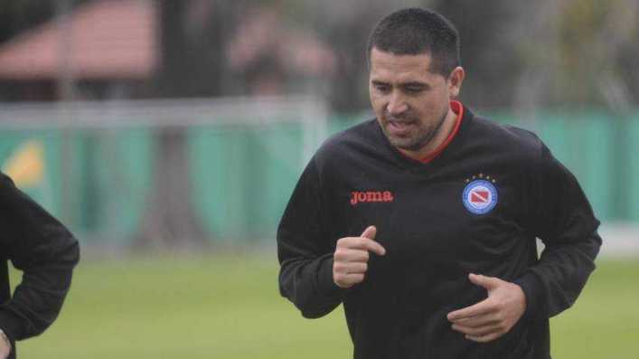 Riquelme recién jugaría en la tercera fecha