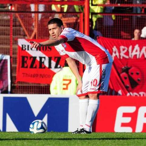 Riquelme regresa y será titular