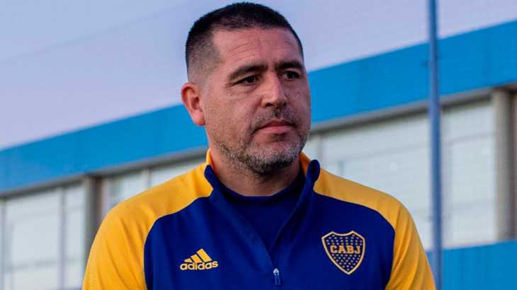 Riquelme anhela convencer a un jugador que dijo que Ni loco jugaría en Boca