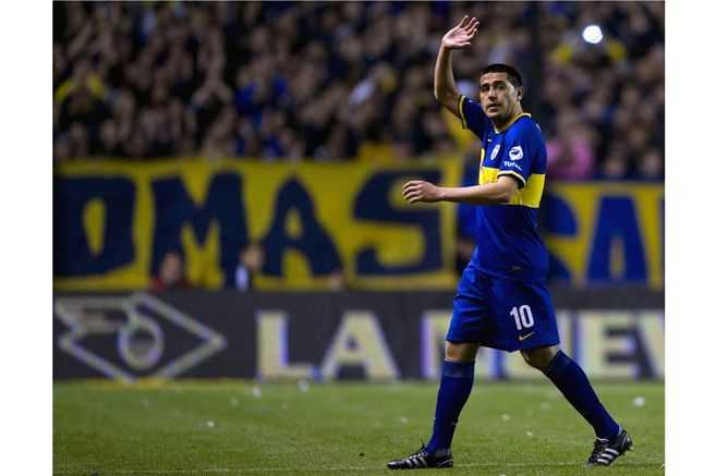 Riquelme: Cardona es un genio del fútbol, pocos se animan a hacer lo que hizo