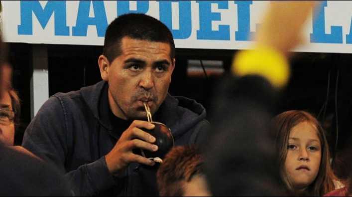 Riquelme: Estoy cansado que las gallinas sigan festejando