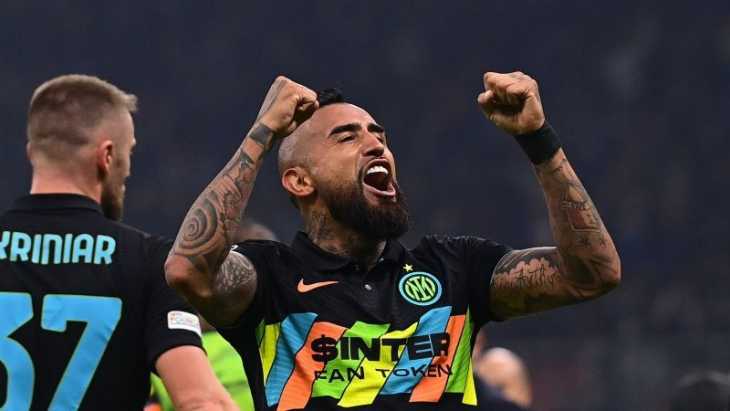 Riquelme lo espera: La clave para que Boca pueda quedarse con Arturo Vidal