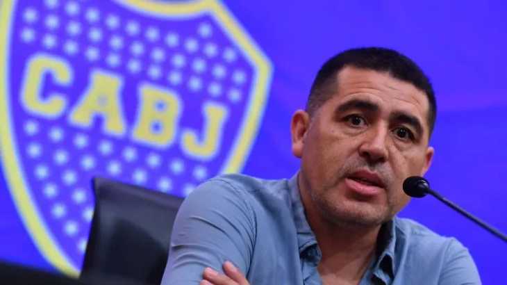 Riquelme lo quiere como refuerzo, pero otro club argentino le ofreció un contrato en blanco
