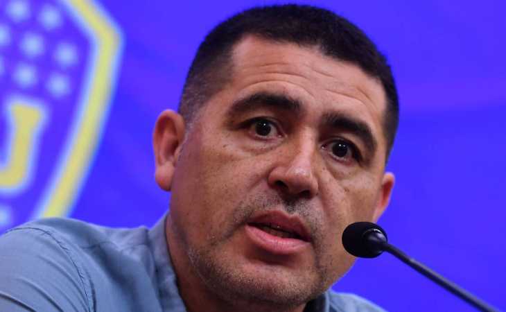 Riquelme no lo atendió: Marcos Rojo quiso solucionar su problema, pero no pudo