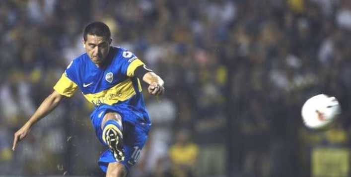 Riquelme quiere a un enganche que juega en Europa