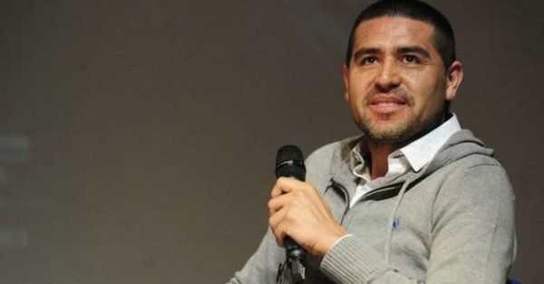 Riquelme quiere pescar en el fútbol alemán