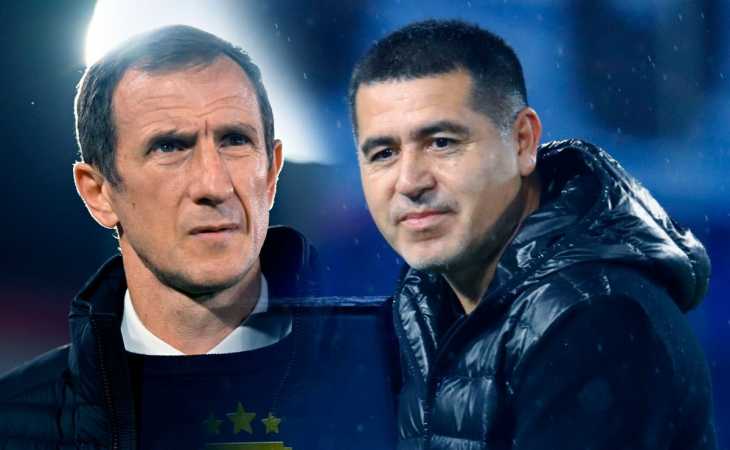 Riquelme y Arruabarrena hablaron en el avión a Paraguay: el DT le hizo dos pedidos y el presidente respondió