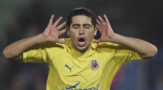 Riquelme y Forlán, entre los futbolistas del once histórico del Villarreal