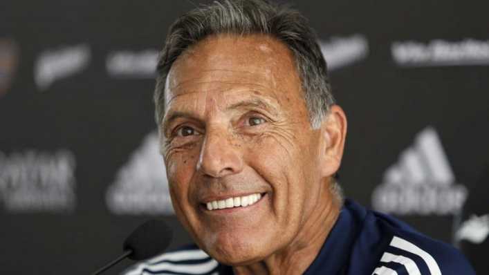 Russo: Mi relación con Riquelme es la de siempre