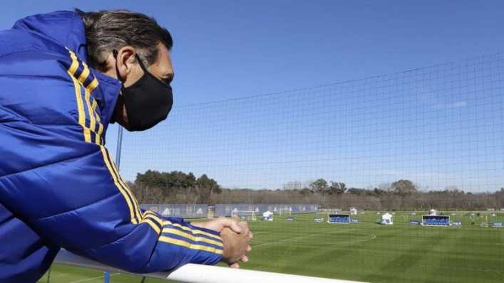 Russo no, Mauro Zárate sí