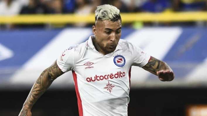 Russo y Riquelme, muy calientes por el refuerzo que se le escapó a Boca