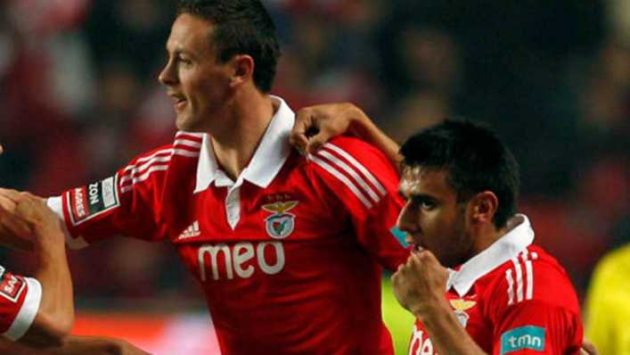 Salvio invitó a Matic a jugar en Boca