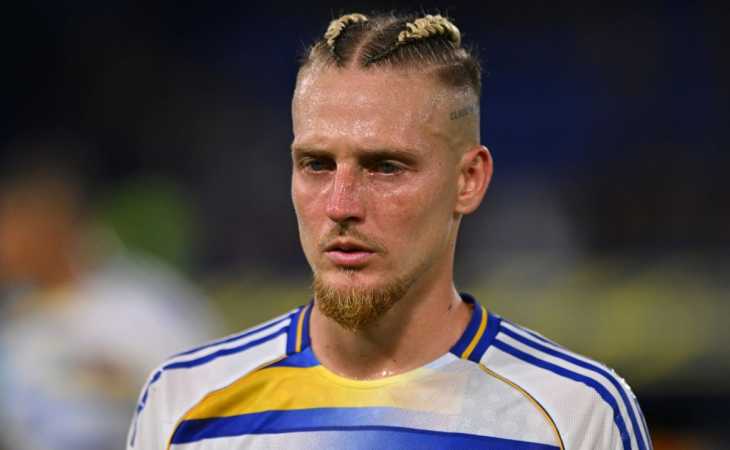 Santiago Ascacibar charló cara a cara con el plantel de Boca tras su expulsión en Ecuador