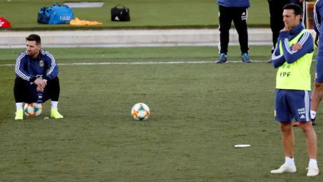 Scaloni confirma a Messi como titular ante Venezuela