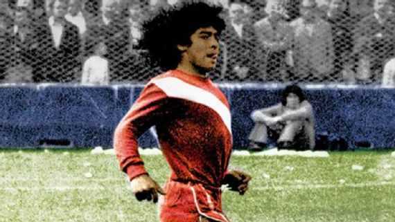 Se cumplen 40 años del debut de Diego Maradona