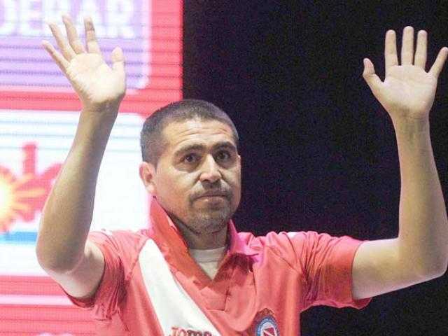 Riquelme se puso la camiseta del Bicho