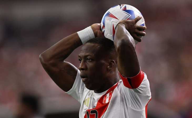 ¿Se terminó un ciclo? Luis Advíncula vivió un mal momento con la Selección de Perú en la fecha FIFA
