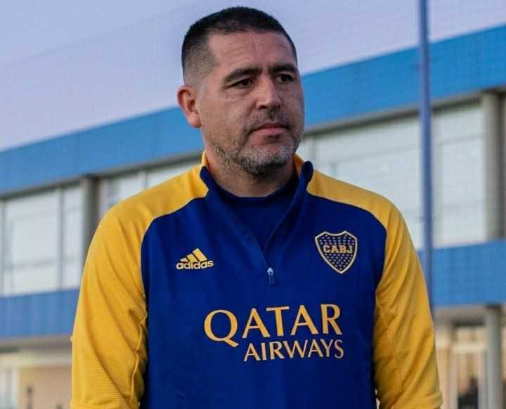 Se viralizó un video de Riquelme pateando tiros libres y demostró que la puntería sigue intacta