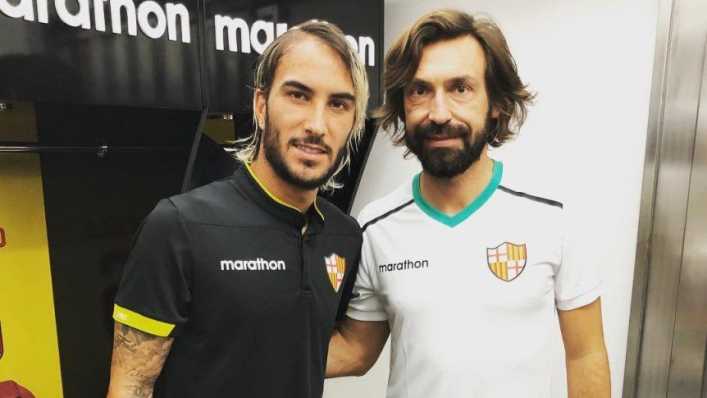 Seba Pérez compartió cancha con Pirlo y un jugador de Boca lo cargó