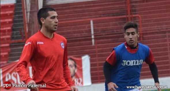Sebastián Riquelme, el hermano de Román, se suma para entrenar con la Primera