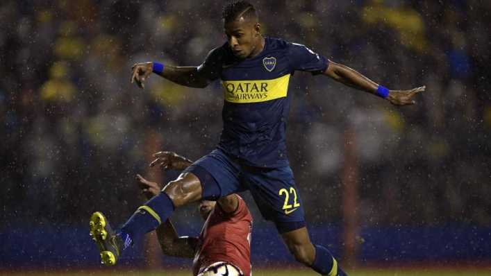 Sebastián Villa le gana el pulso a Cristian Pavón en Boca Juniors