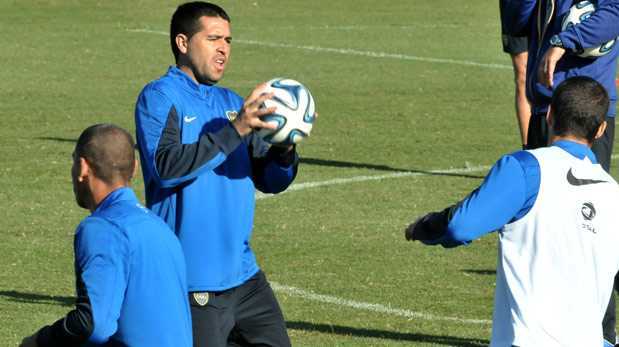 Riquelme será titular el domingo ante Arsenal